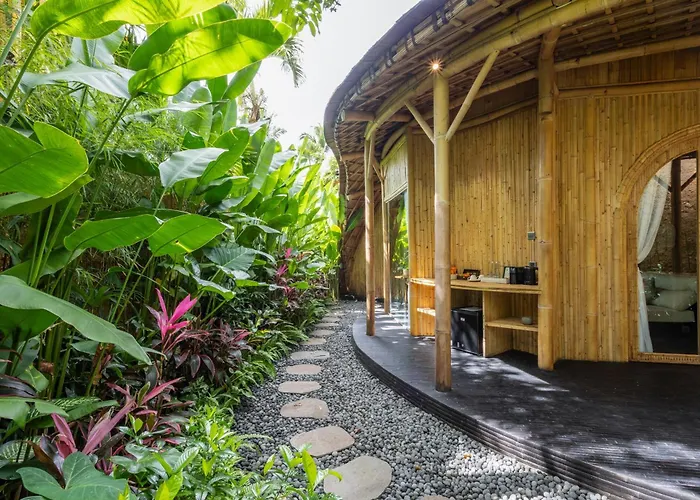 Ecosix Bali 4*